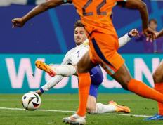 开云体育在线-格列兹曼爆发，奥地利淘汰赛过关波兰