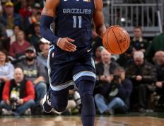 开云体育官网-灰熊惊险逆转雄鹿，取得三连胜的简单介绍