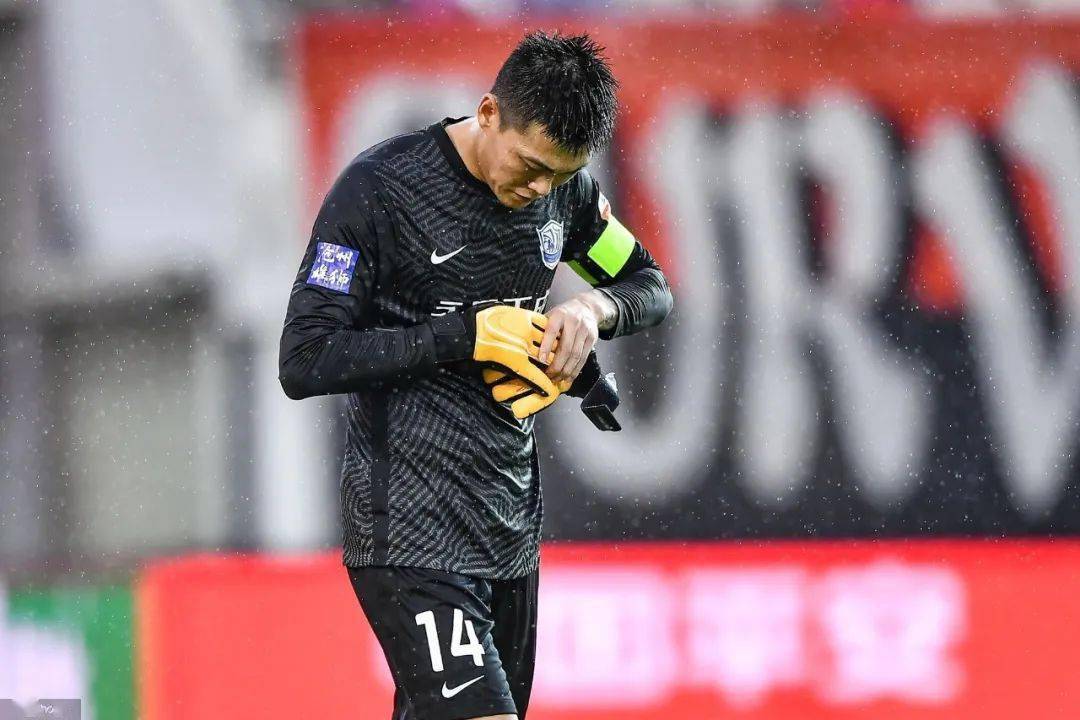 开云体育APP下载-国王险胜雄狮，取得四连胜