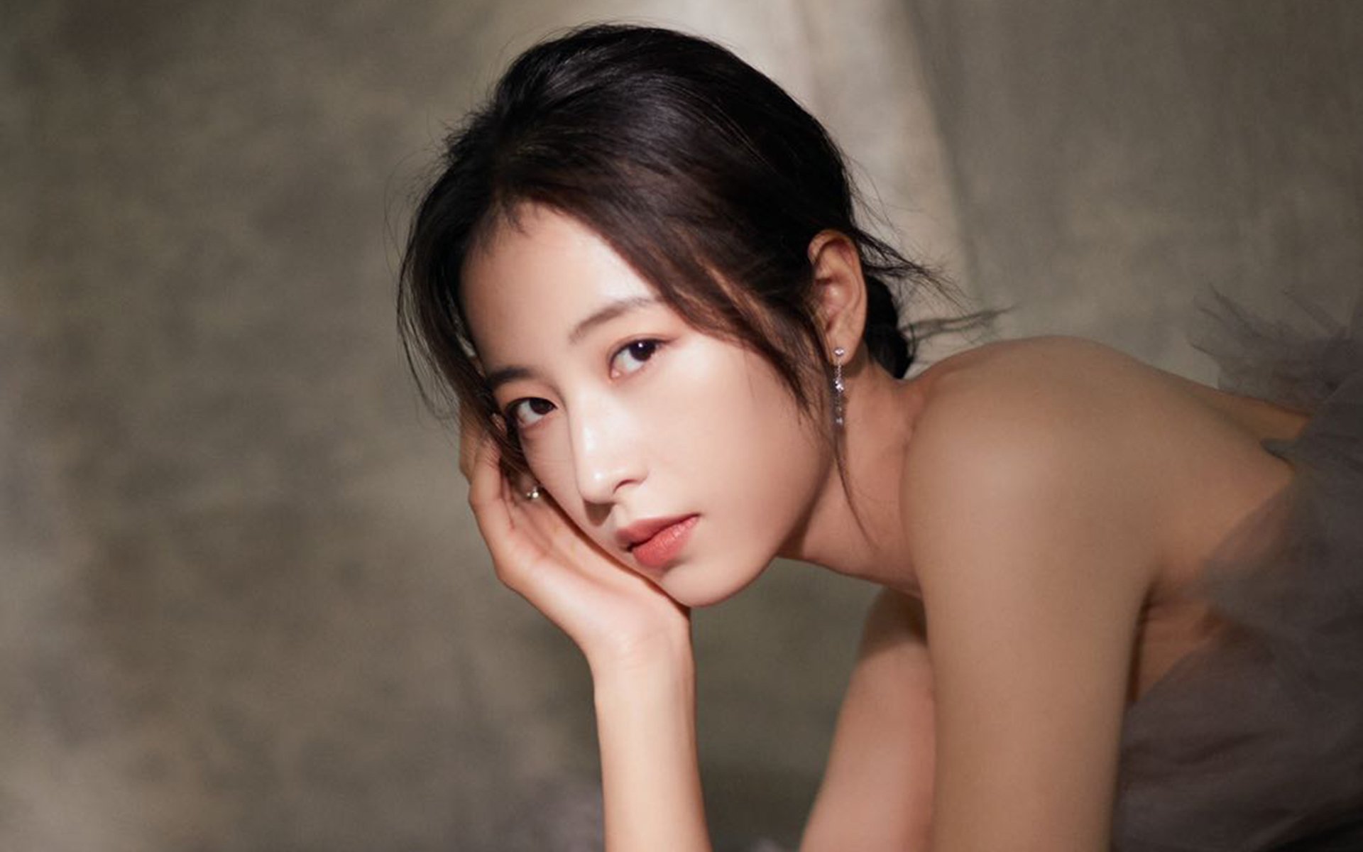 开云体育下载-格列兹曼的瑞士狂想曲，当马竞旧核化身巴萨节拍器