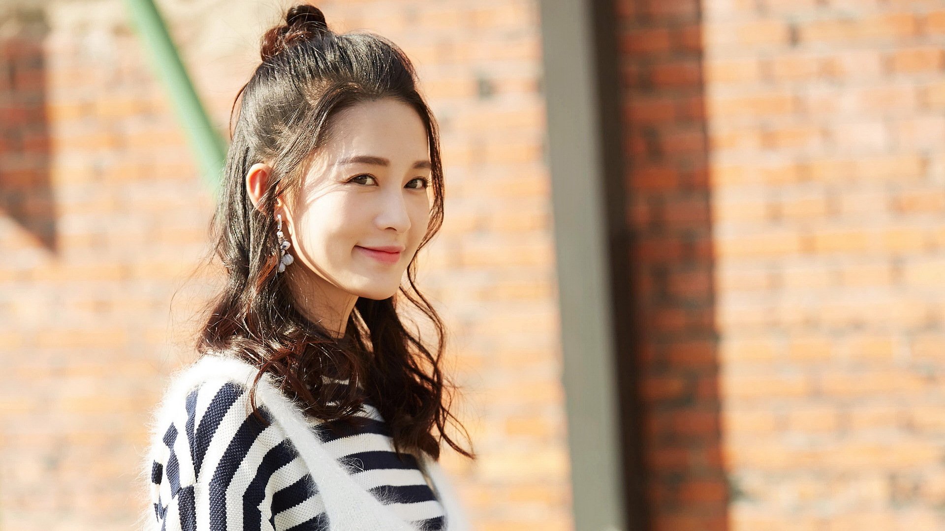 开云体育入口-英格拉姆关键先生显威，快船完胜雄鹿展实力