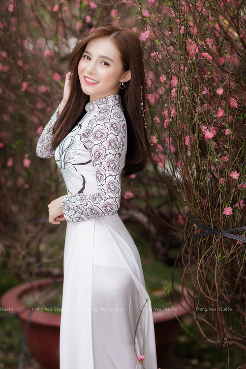 开云体育平台APP-赛道与球场，年度双线争霸的惊人相似